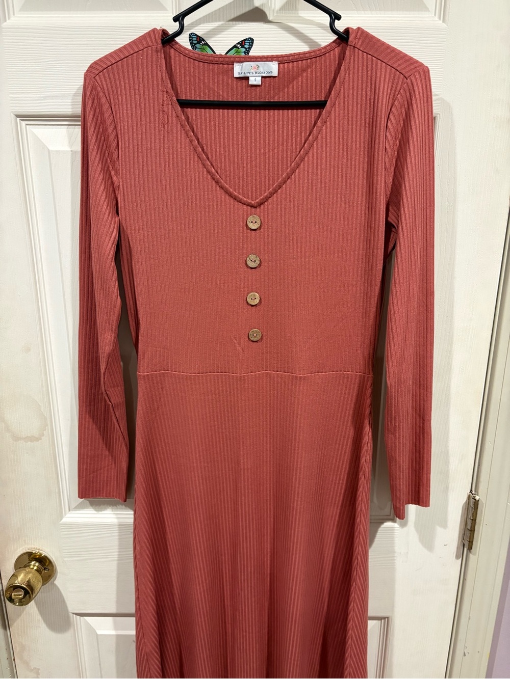 Daily Ritual Ribbed V-Neck Long Sleeve Dress in Rusty Rose